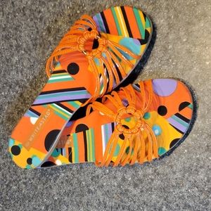🎈 3 for $10.....Sandals Sz 8.  Orange in color.   Worn only once!!